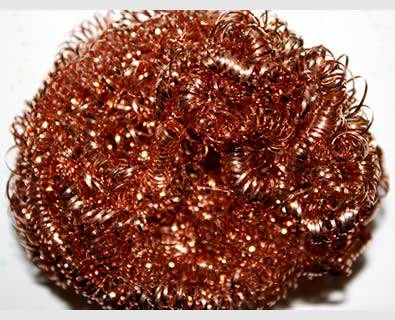 The detailed structure of a copper scrubber shows the winding structure.
