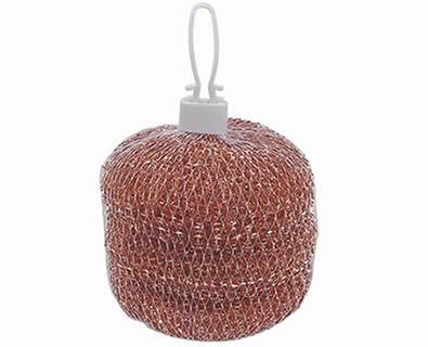 Three pieces of copper scrubbers are packed in a white plastic woven bag.